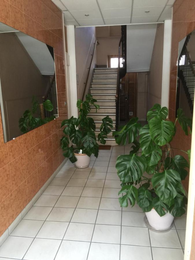 Appartement T4 70M2 - Meuble - Centre Ville - Proche Thermes Lons-le-Saunier Ngoại thất bức ảnh