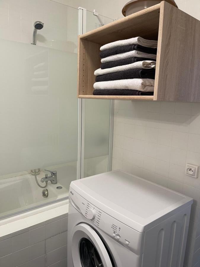 Appartement T4 70M2 - Meuble - Centre Ville - Proche Thermes Lons-le-Saunier Ngoại thất bức ảnh