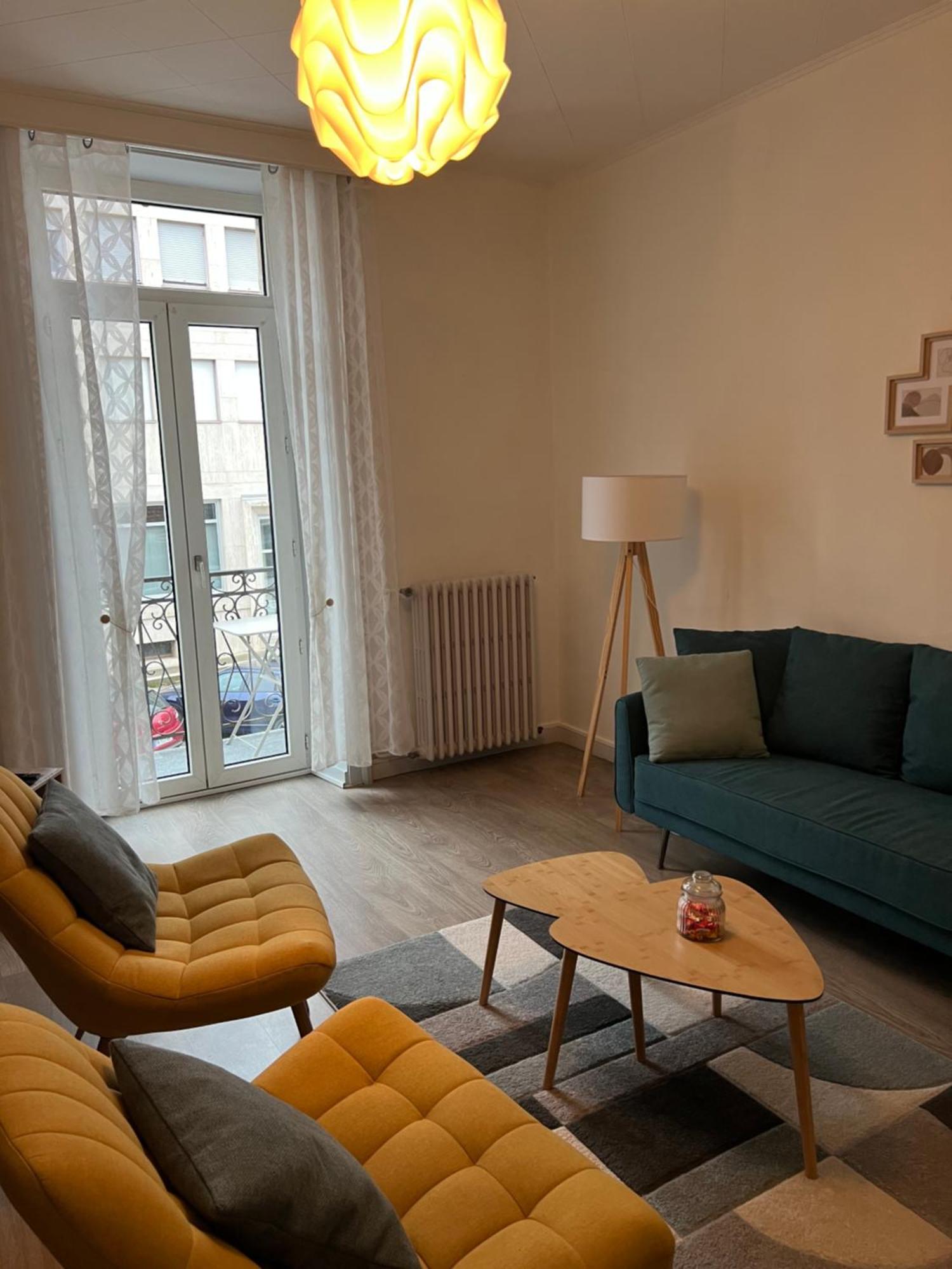 Appartement T4 70M2 - Meuble - Centre Ville - Proche Thermes Lons-le-Saunier Ngoại thất bức ảnh
