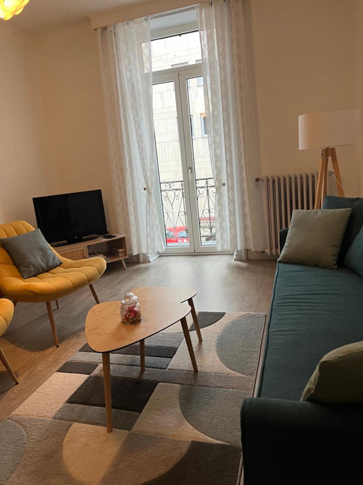 Appartement T4 70M2 - Meuble - Centre Ville - Proche Thermes Lons-le-Saunier Ngoại thất bức ảnh
